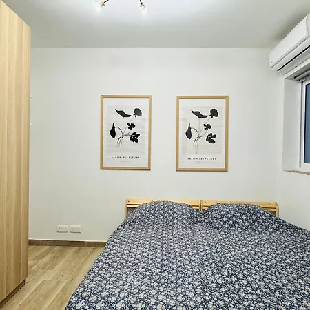 Apartment Cliffs *